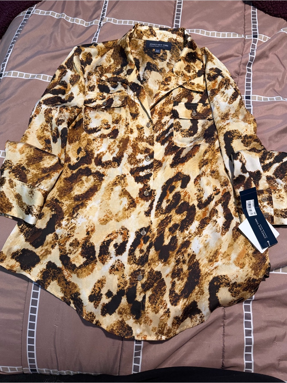 Jones New York Signature petite womens Button-Up Shirt - PL - NWT